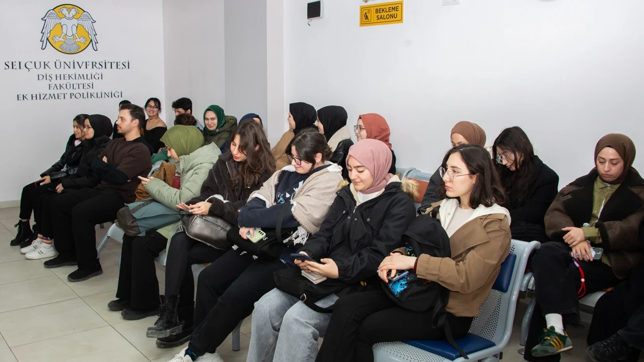 SÜ GSF öğrencilerine yönelik diş sağlığı taraması gerçekleştirildi